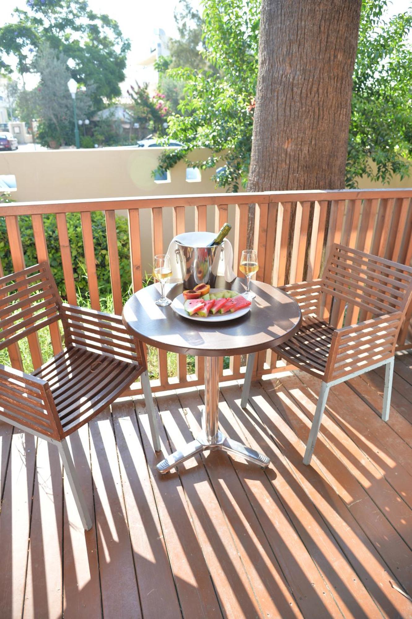 Heleni Beach Hotel Ialisos Habitación foto